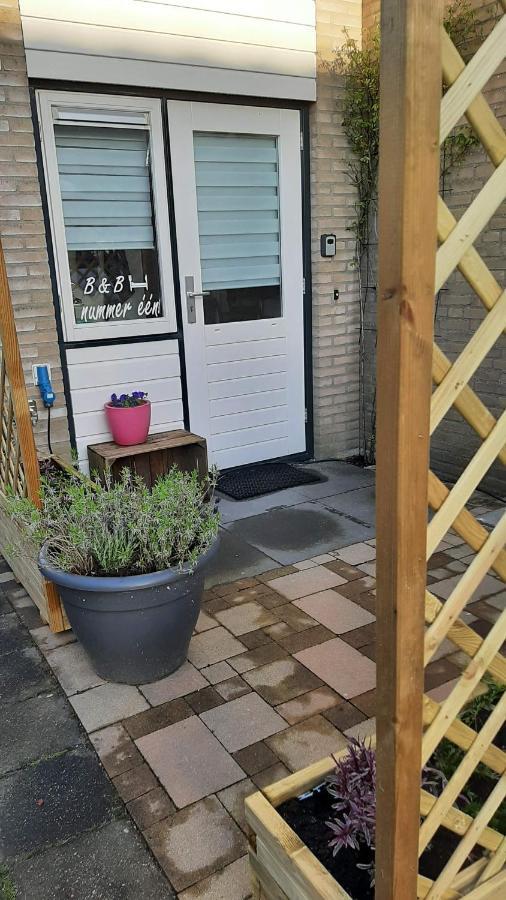 Gastenverblijf Nummer 1 Sommelsdijk Dış mekan fotoğraf